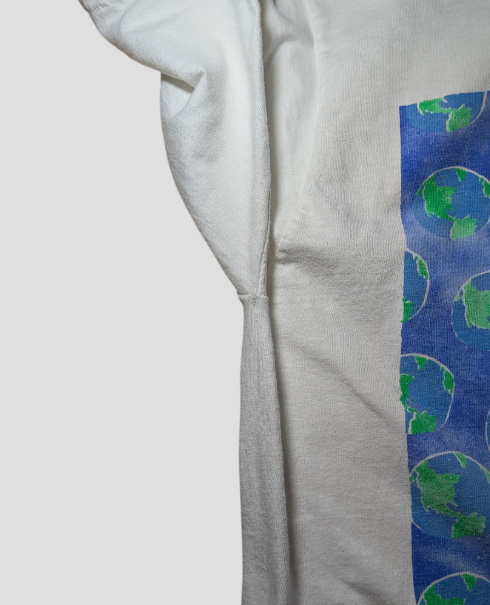 GRAVITY GRAPHICS T-shirt